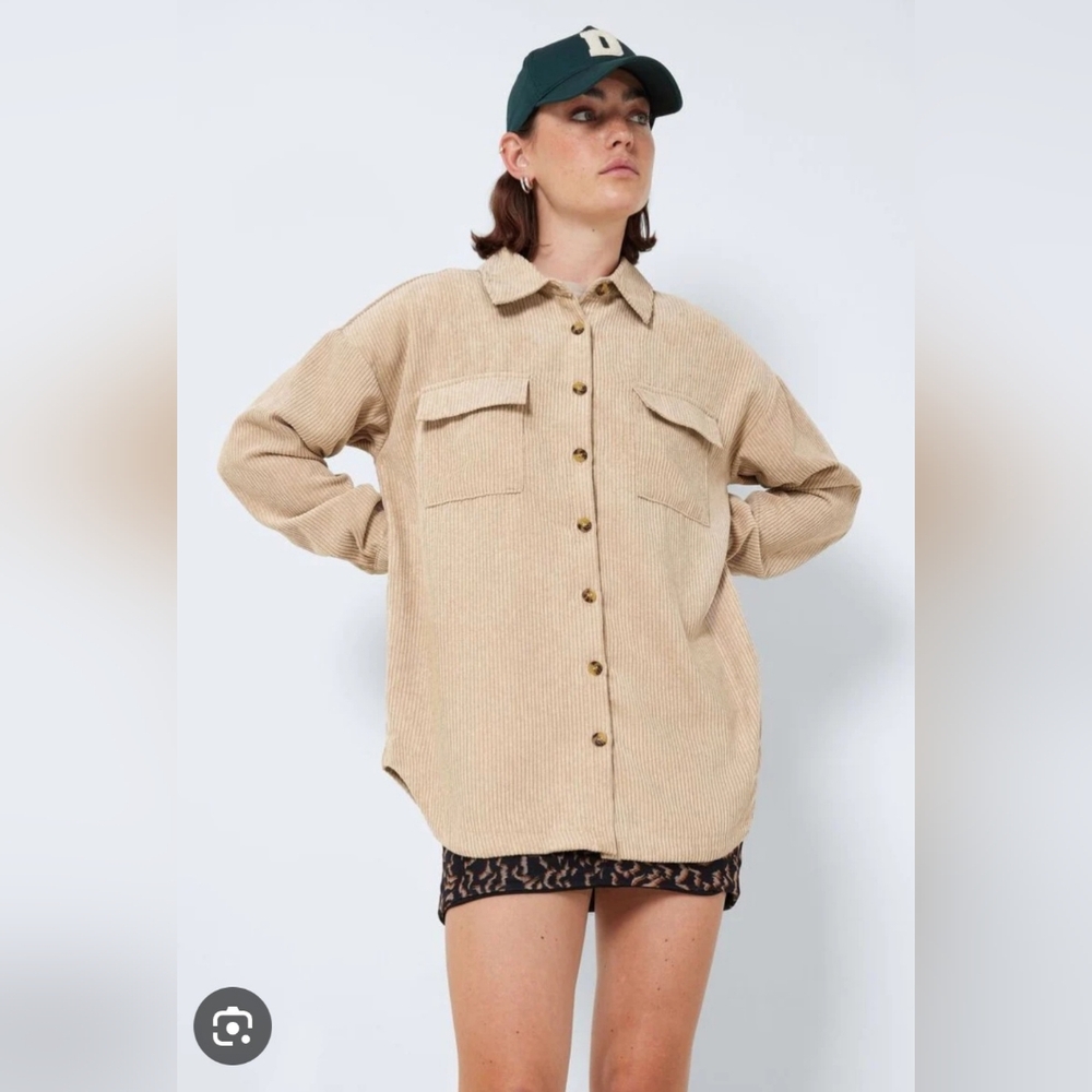 NOISY MAY Corduroy Button-Up Shacket in 'Latte' (Tan) | Size Medium